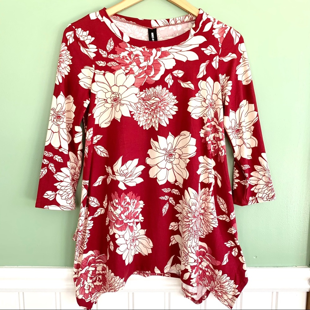 Maroon Floral Print 3/4 Sleeve Shirt